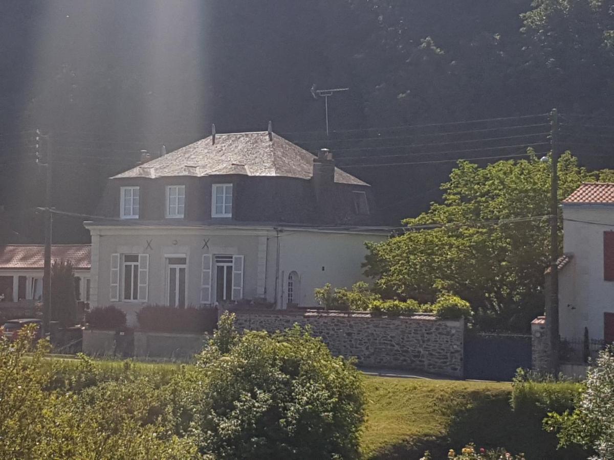 Lucriolla Otel Oree-d'Anjou Dış mekan fotoğraf